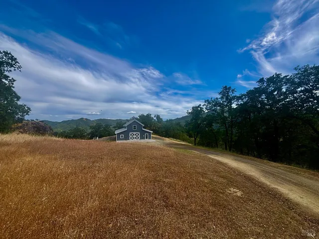 $2,950,000 | 2371 McNab Ranch Road, Ukiah, CA 95482