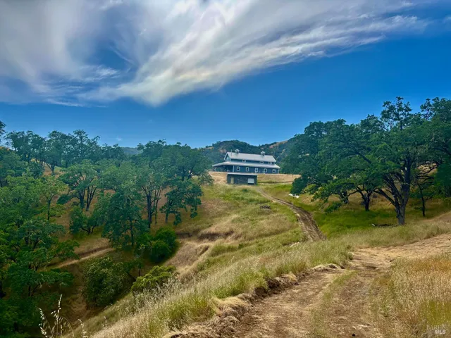 $2,950,000 | 2371 McNab Ranch Road, Ukiah, CA 95482