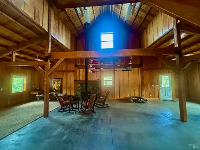 $2,950,000 | 2371 McNab Ranch Road, Ukiah, CA 95482