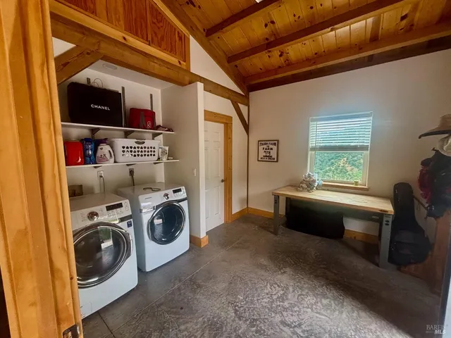 $2,950,000 | 2371 McNab Ranch Road, Ukiah, CA 95482