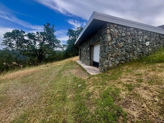 $2,950,000 | 2371 McNab Ranch Road, Ukiah, CA 95482