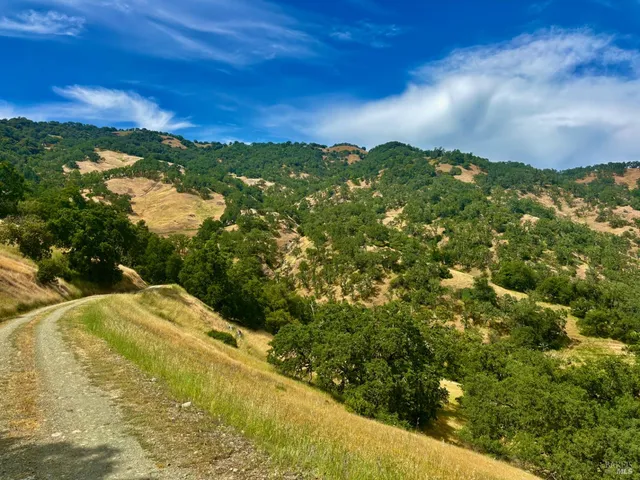 $2,950,000 | 2371 McNab Ranch Road, Ukiah, CA 95482