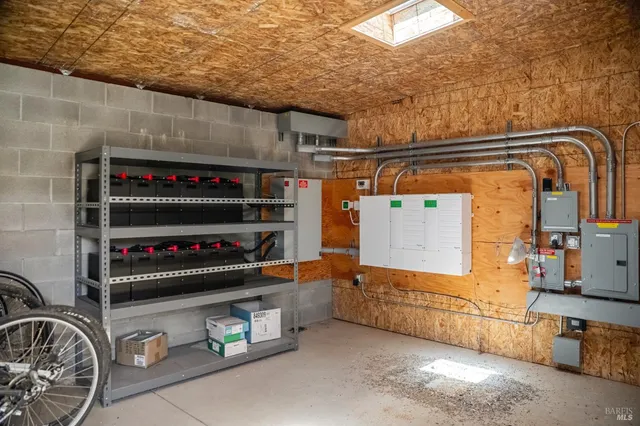 $2,950,000 | 2371 McNab Ranch Road, Ukiah, CA 95482