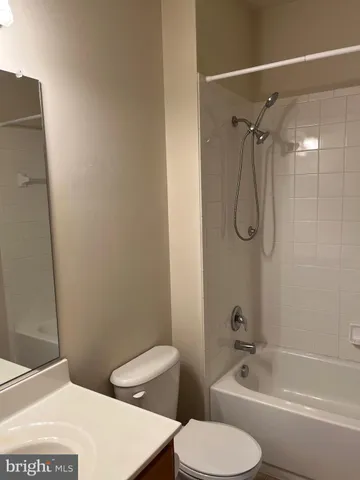 $2,300 | 113 B Hotchkiss Street, Fredericksburg, VA 22408