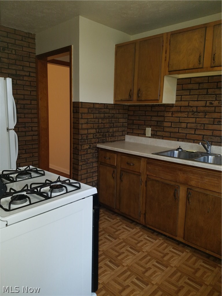 203 North Ridge Road Lorain, OH 44055 - Photo 9 of 17