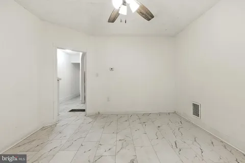 an empty room with a empty space