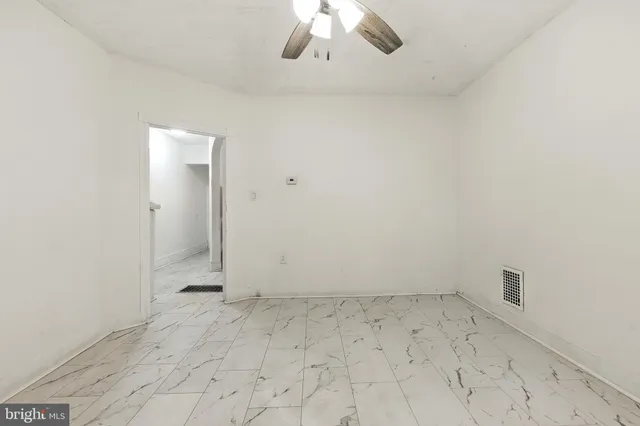 an empty room with a empty space