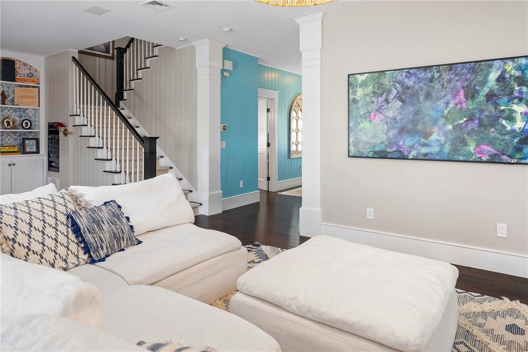 1090 Buttonwoods Avenue Warwick, RI 02886 - Photo 7 of 50