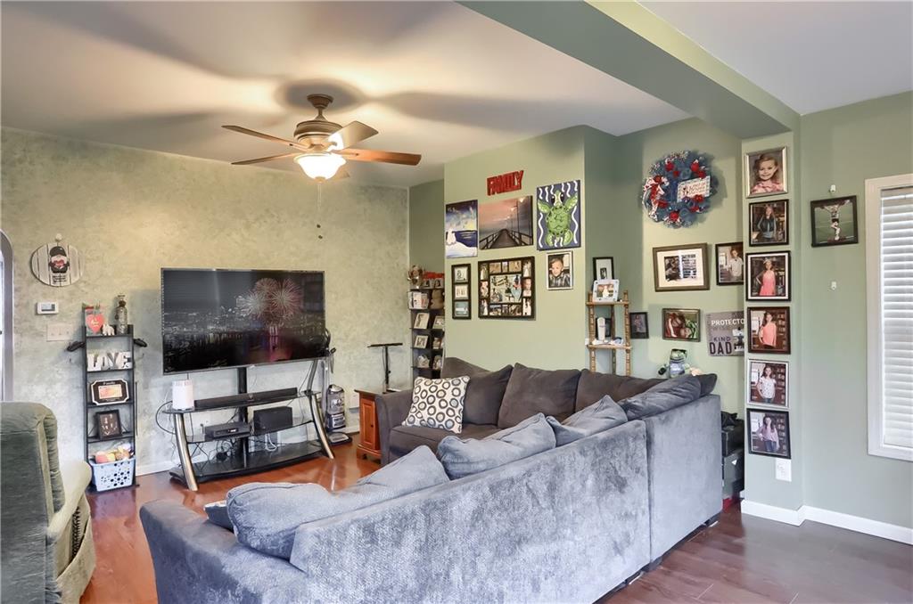 17 Spring Street Pittsburgh, PA 15223 - Photo 2 of 20 Gallery Image 2