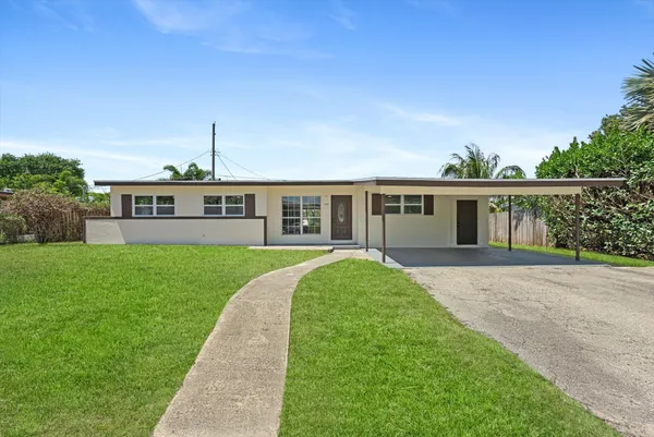 $550,000 | 1449 Hillcrest Drive, Lake Worth Beach, FL 33461