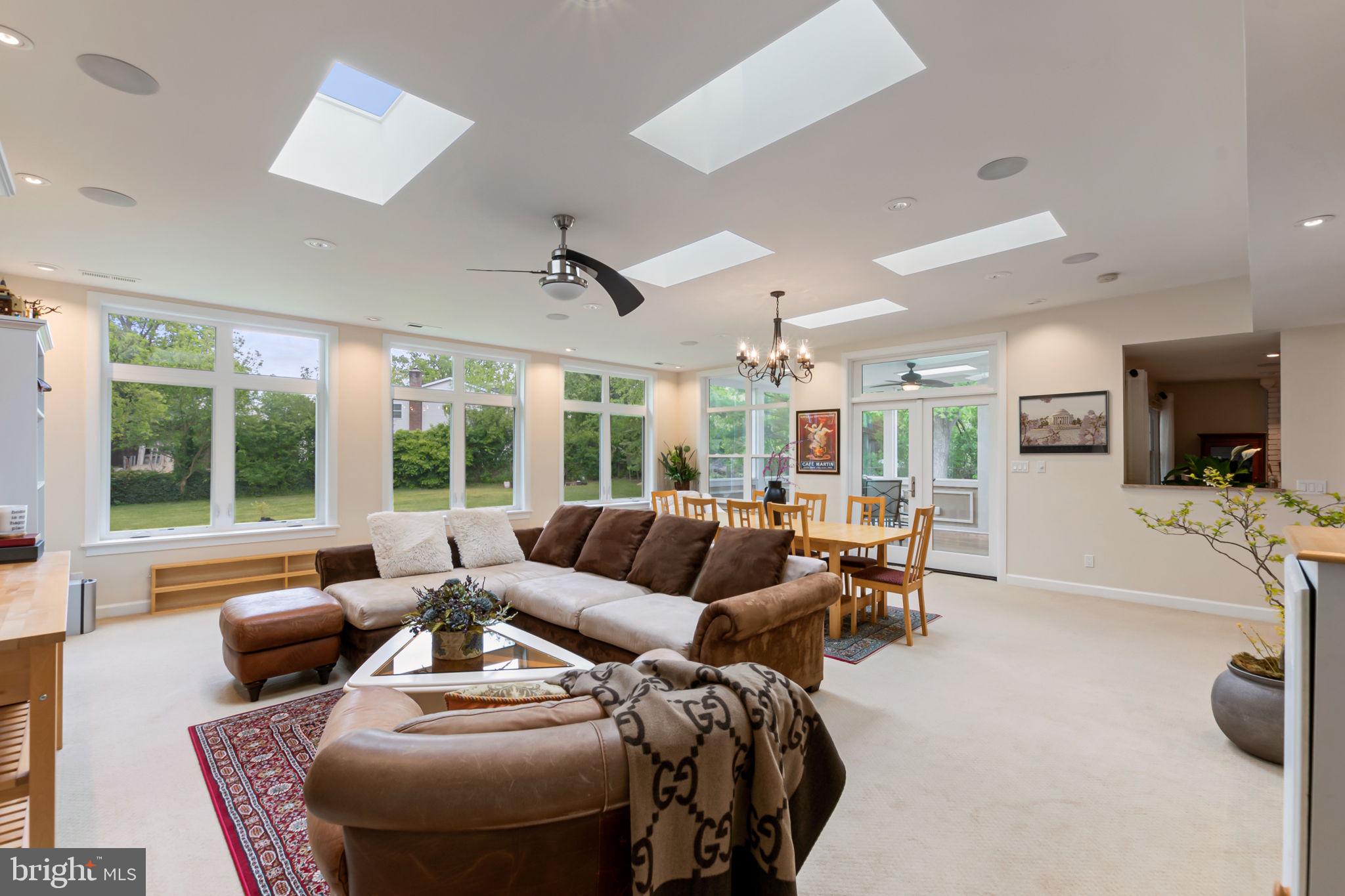 13157 Morning Spring Lane Fairfax, VA 22033 - Photo 11 of 52