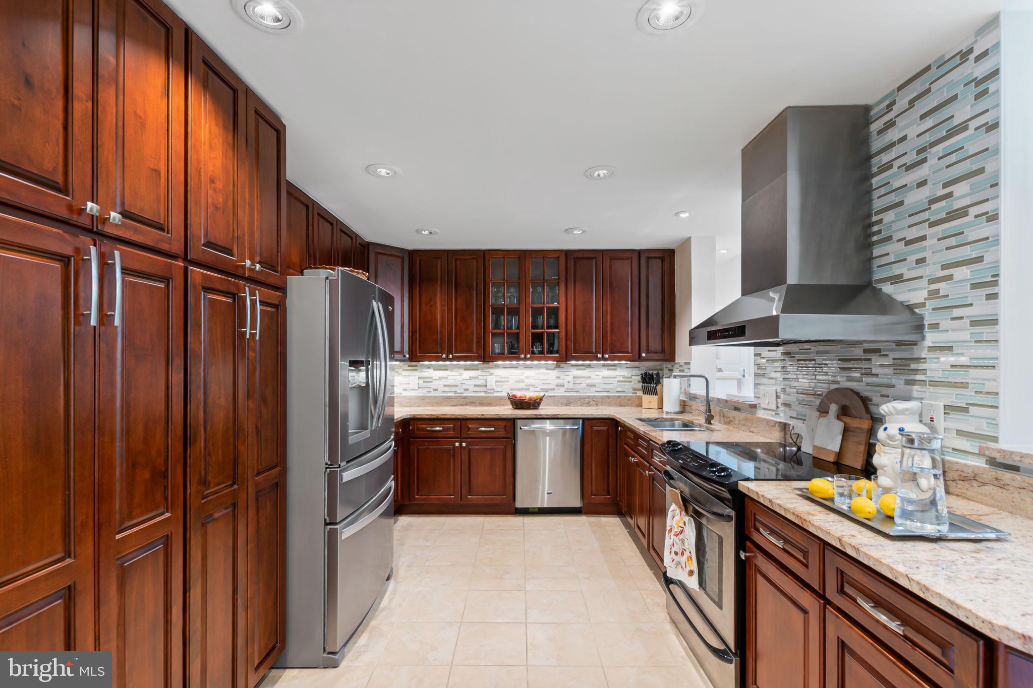 13157 Morning Spring Lane Fairfax, VA 22033 - Photo 4 of 52