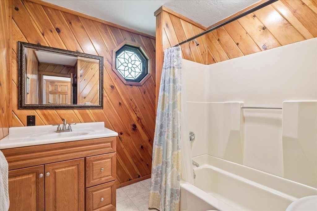 56 Idalla Road Worcester, MA 01606 - Photo 12 of 38 Gallery Image 12