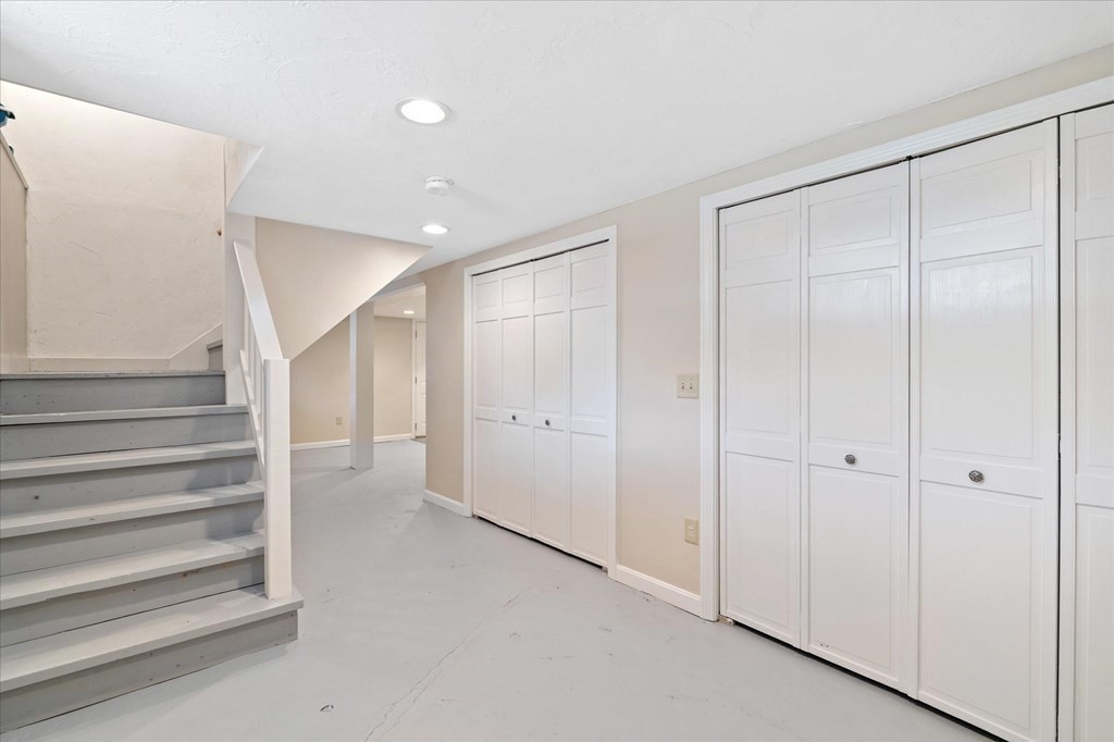 56 Idalla Road Worcester, MA 01606 - Photo 24 of 38 Gallery Image 24