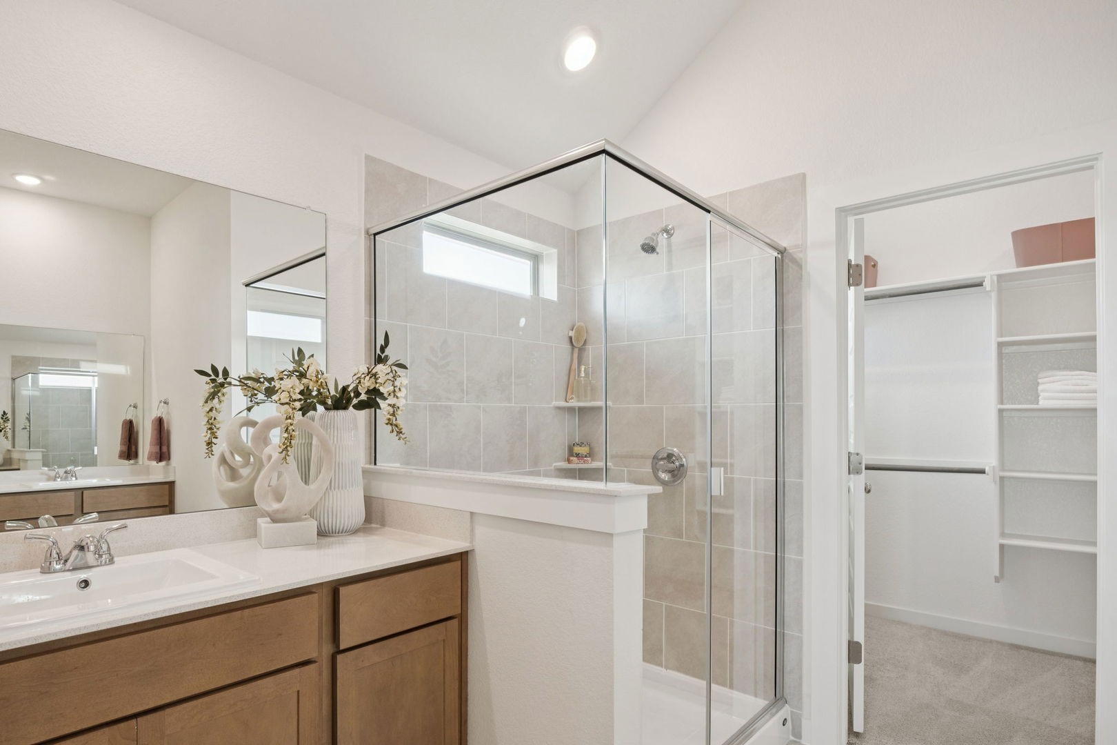 1117 Ramo Pne Drive Huffman, TX 77336 - Photo 17 of 29 Primary Bathroom in the Diamond home plan by Trophy Signature Homes – REPRESENTATIVE PHOTO