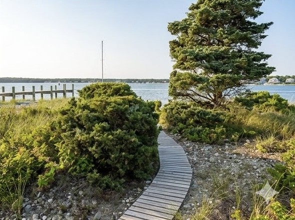 11 Beach Road Oak Bluffs, MA 02557 - Photo 11 of 14