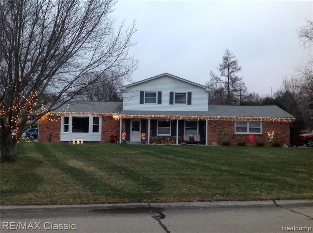 29928 Fox Grove Road Farmington, MI 48334 - Photo 1 of 47