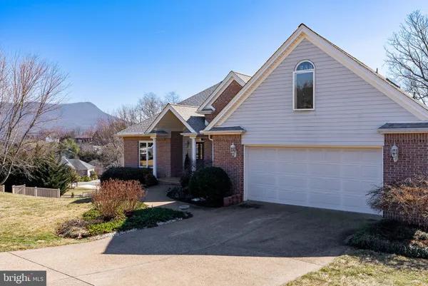 $674,900 | 3741 Davis Road, Penn Laird, VA 22846