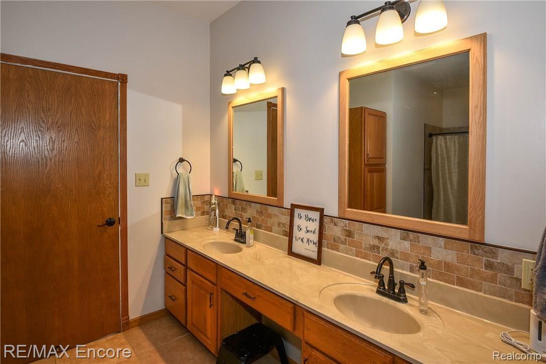 409 North Baldwin Road Oxford, MI 48371 - Photo 27 of 81 Photos by WBrooks (74).jpg