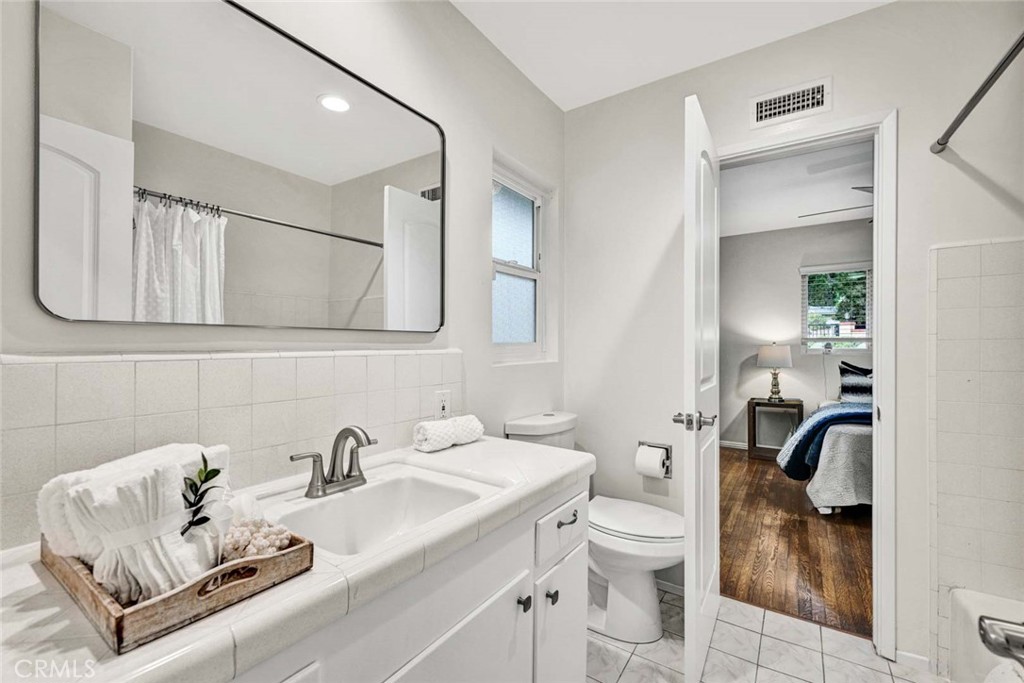 5411 Cadbury Road Whittier, CA 90601 - Photo 22 of 50 Jack and Jill bathroom