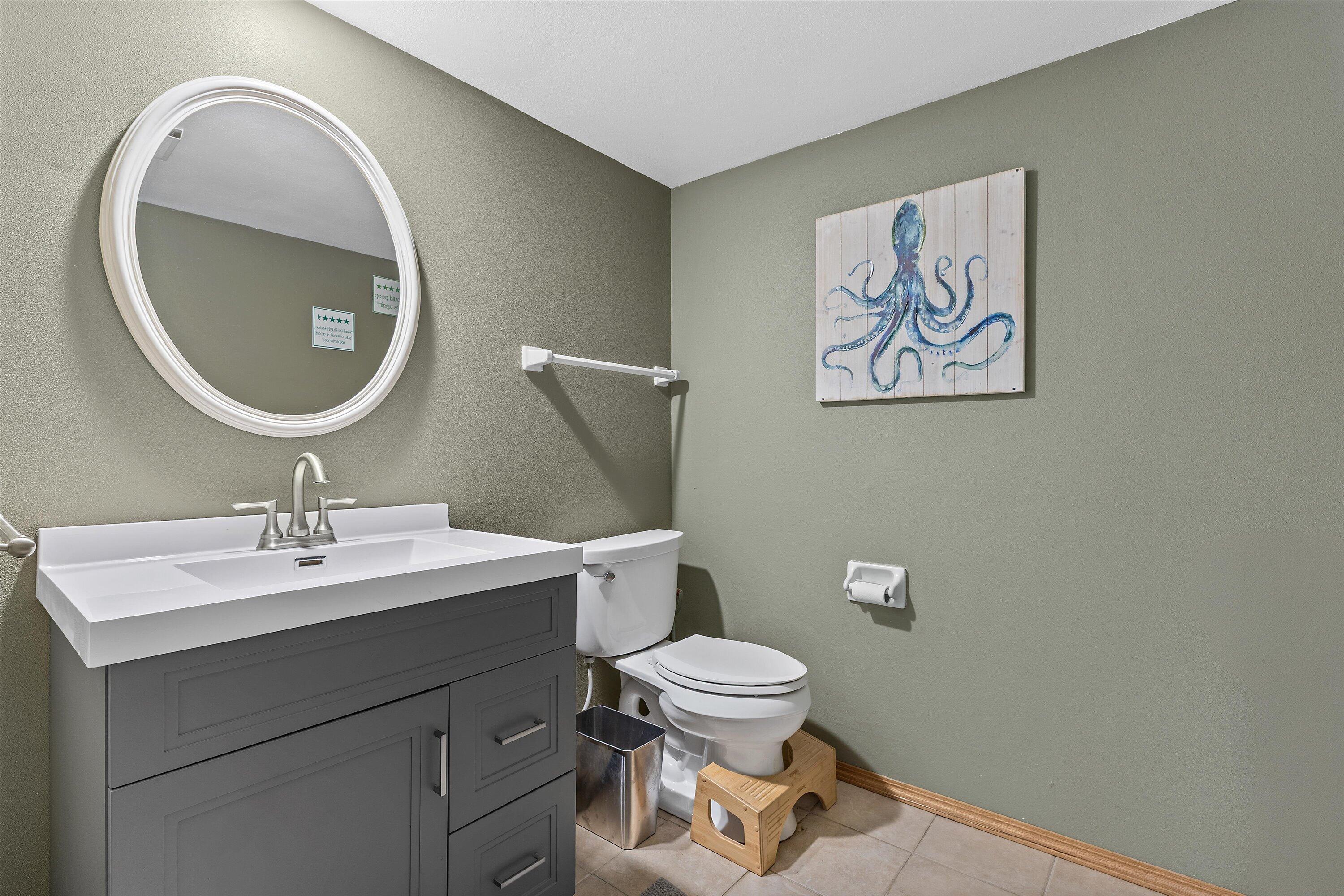 W290S2811 Carmarthen Road Genesee, WI 53188 - Photo 28 of 49 bathroom