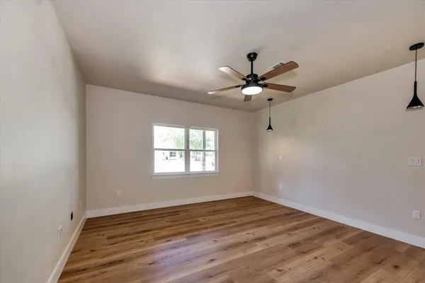 $2,500 | 153 Bending Oaks Lane, Livingston, TX 77351