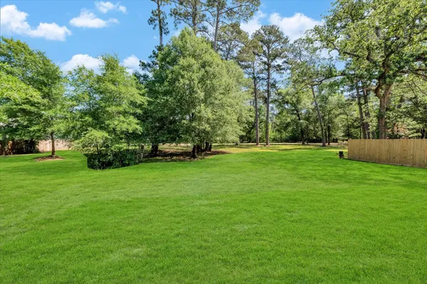 $2,500 | 153 Bending Oaks Lane, Livingston, TX 77351