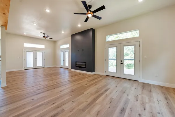 $2,500 | 153 Bending Oaks Lane, Livingston, TX 77351