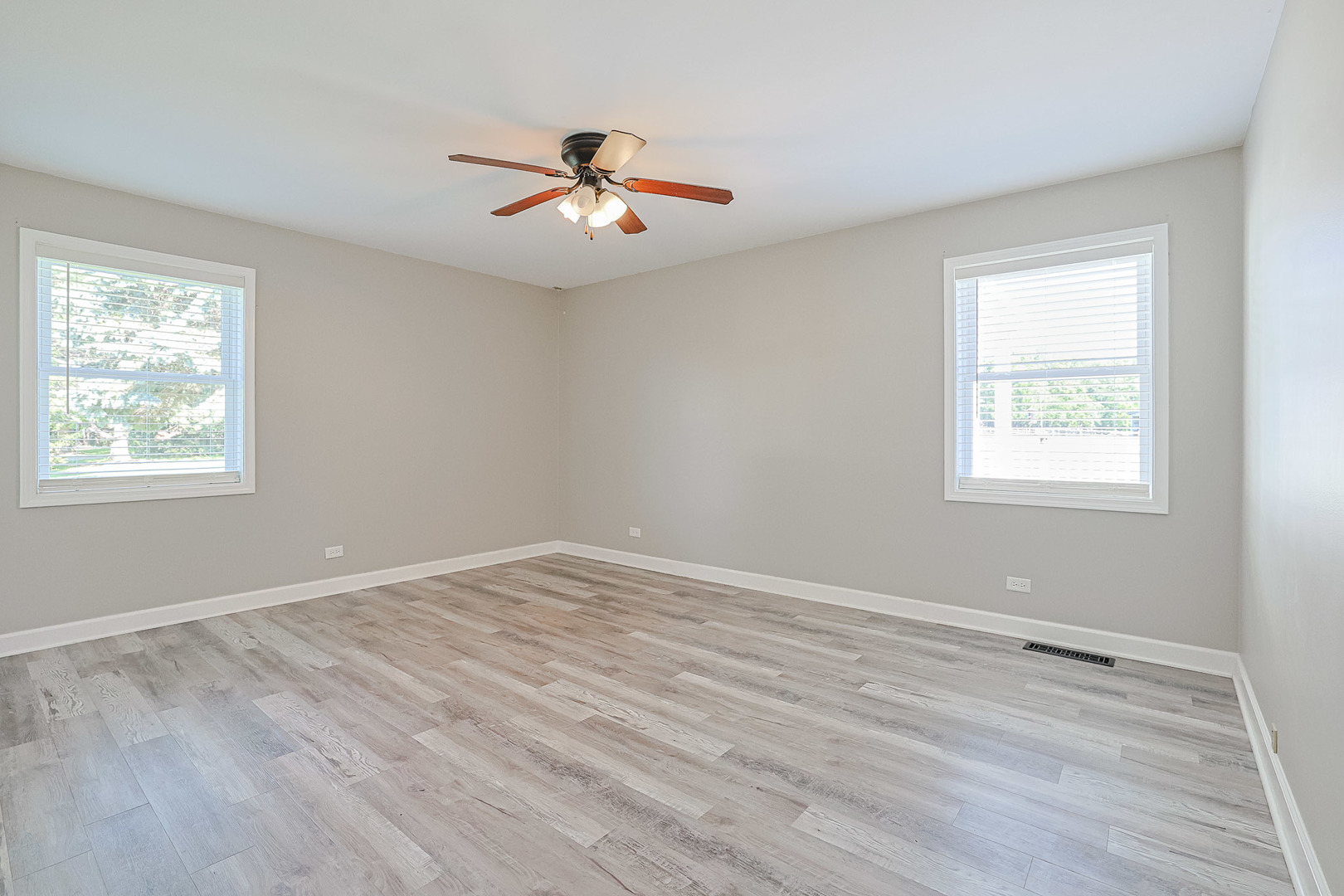 6805 Johnsburg Road Spring Grove, IL 60081 - Photo 13 of 79