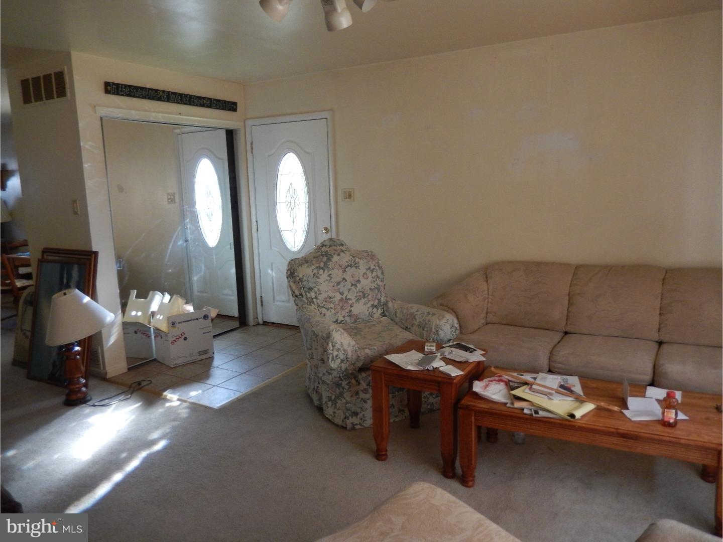9911 Sandy Road Philadelphia, PA 19115 - Photo 6 of 19 Living Room