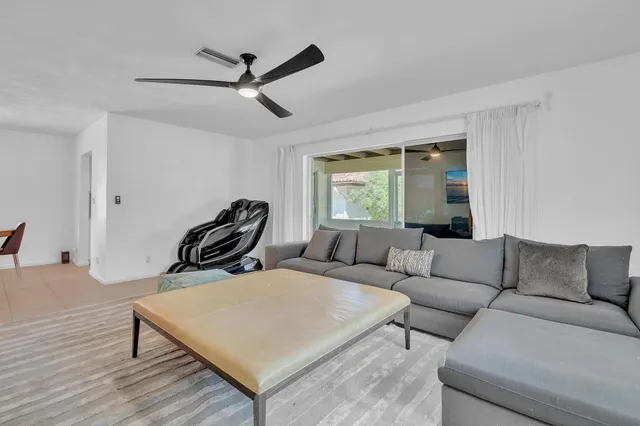 $2,550 | 313 Northwest 42nd Street, Boca Raton, FL 33431