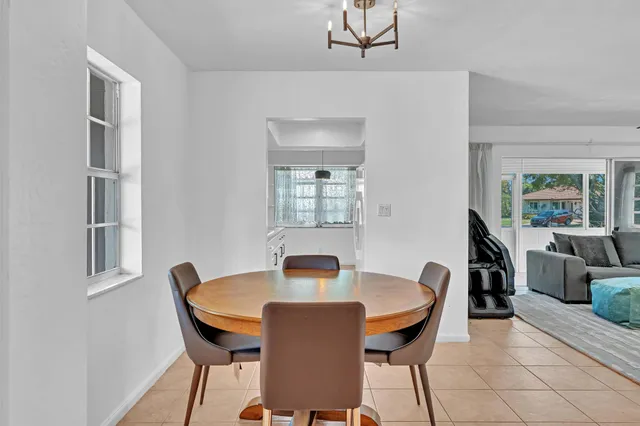 $2,550 | 313 Northwest 42nd Street, Boca Raton, FL 33431