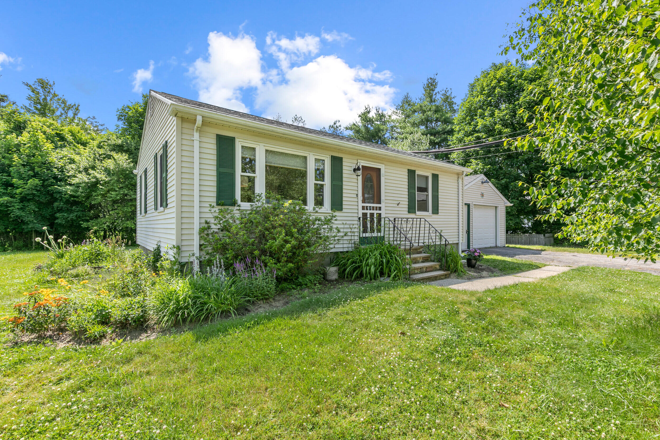 132 Austin Street Westbrook, ME 04092 - Photo 1 of 24 132 austin st, westbrook, me 04092, usa-