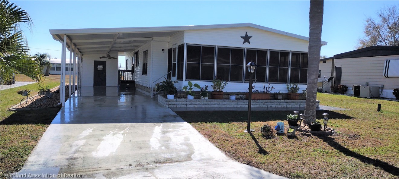 1517 Caribbean Road Sebring, FL 33870 - Photo 2 of 19 Gallery Image 2