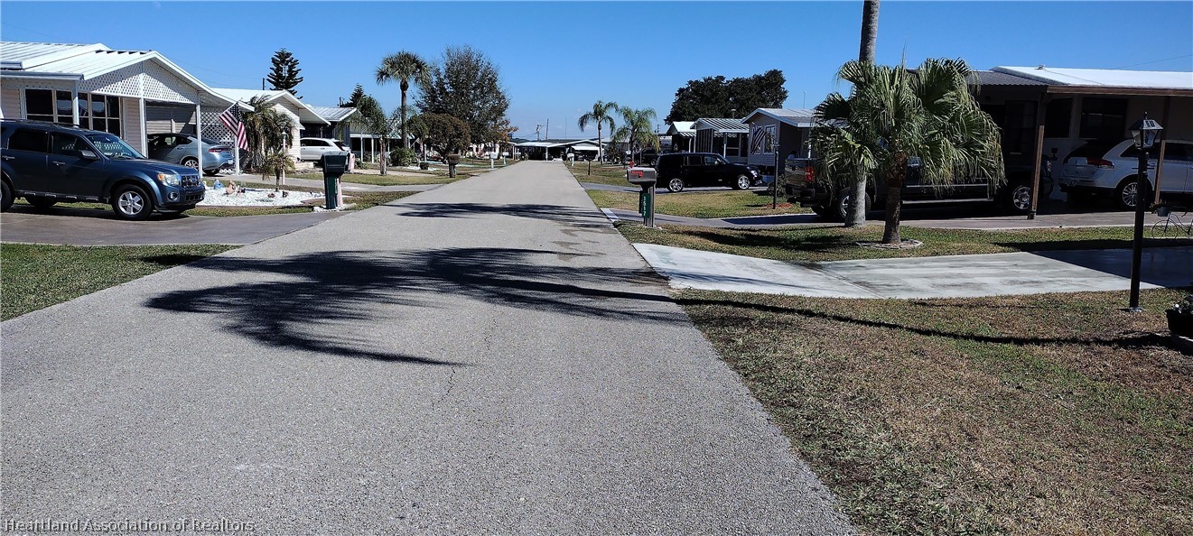 1517 Caribbean Road Sebring, FL 33870 - Photo 6 of 19 Gallery Image 6