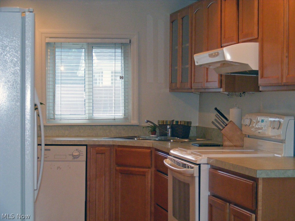 9306 Murray Road Cleveland, OH 44125 - Photo 6 of 21
