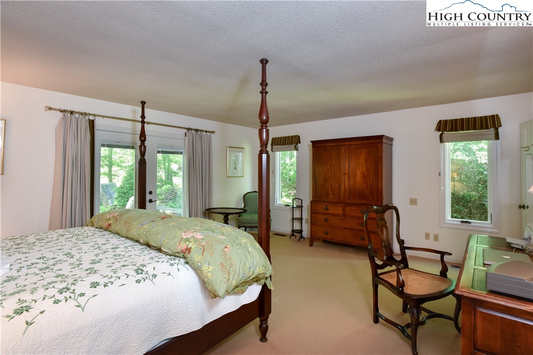 404 Ridge Drive Linville, NC 28646 - Photo 8 of 11 Gallery Image 8