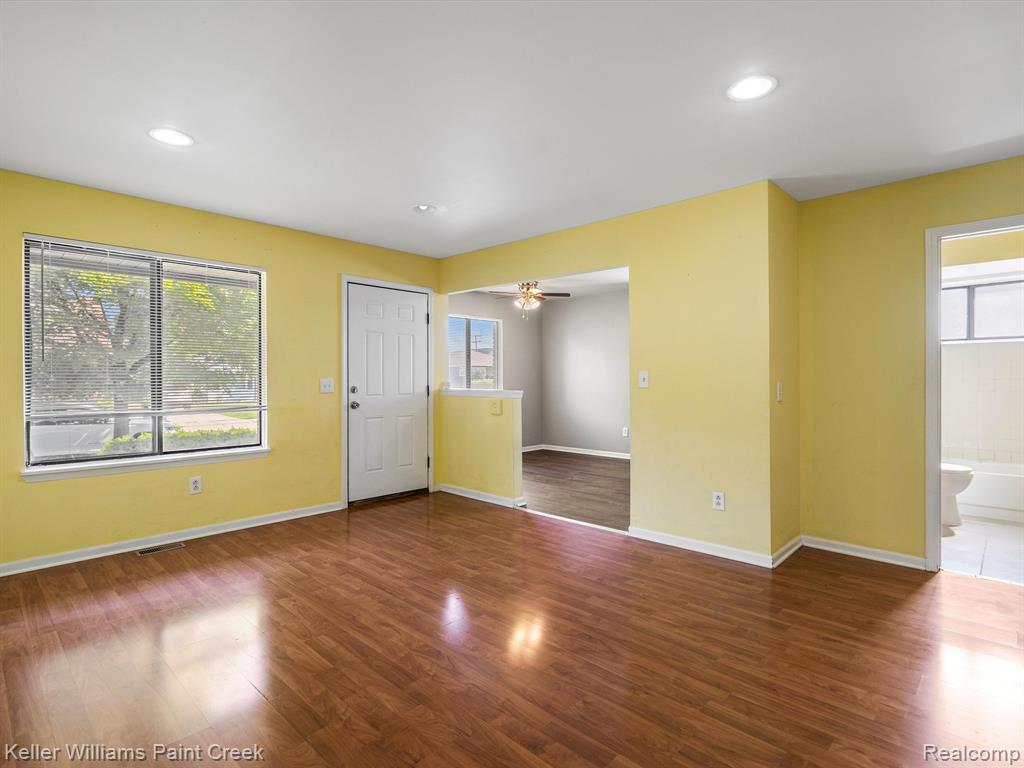 7450 Gerald Avenue Warren, MI 48092 - Photo 6 of 15