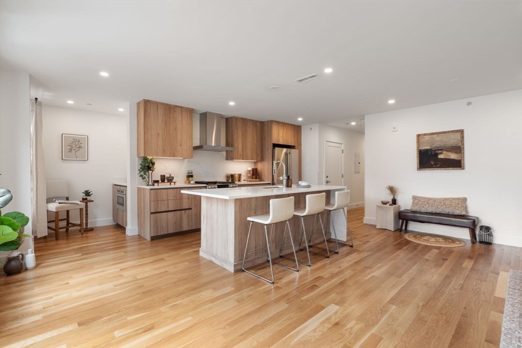 6 Gen Devine Way, Unit 1 Boston, MA 02127 - Photo 11 of 36