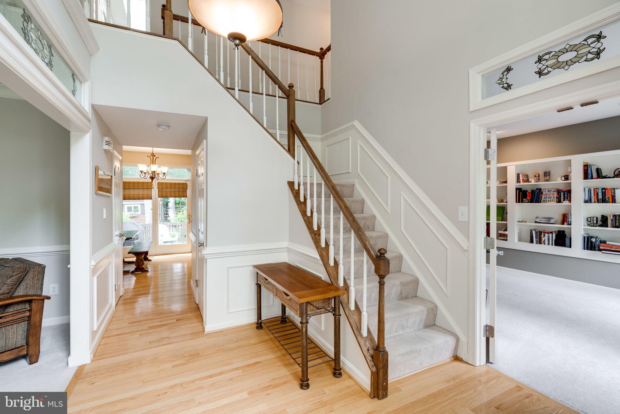 8959 Sycamore Ridge Road Fairfax Station, VA 22039 - Photo 4 of 63 Two story foyer w/ transom windows above doorways!