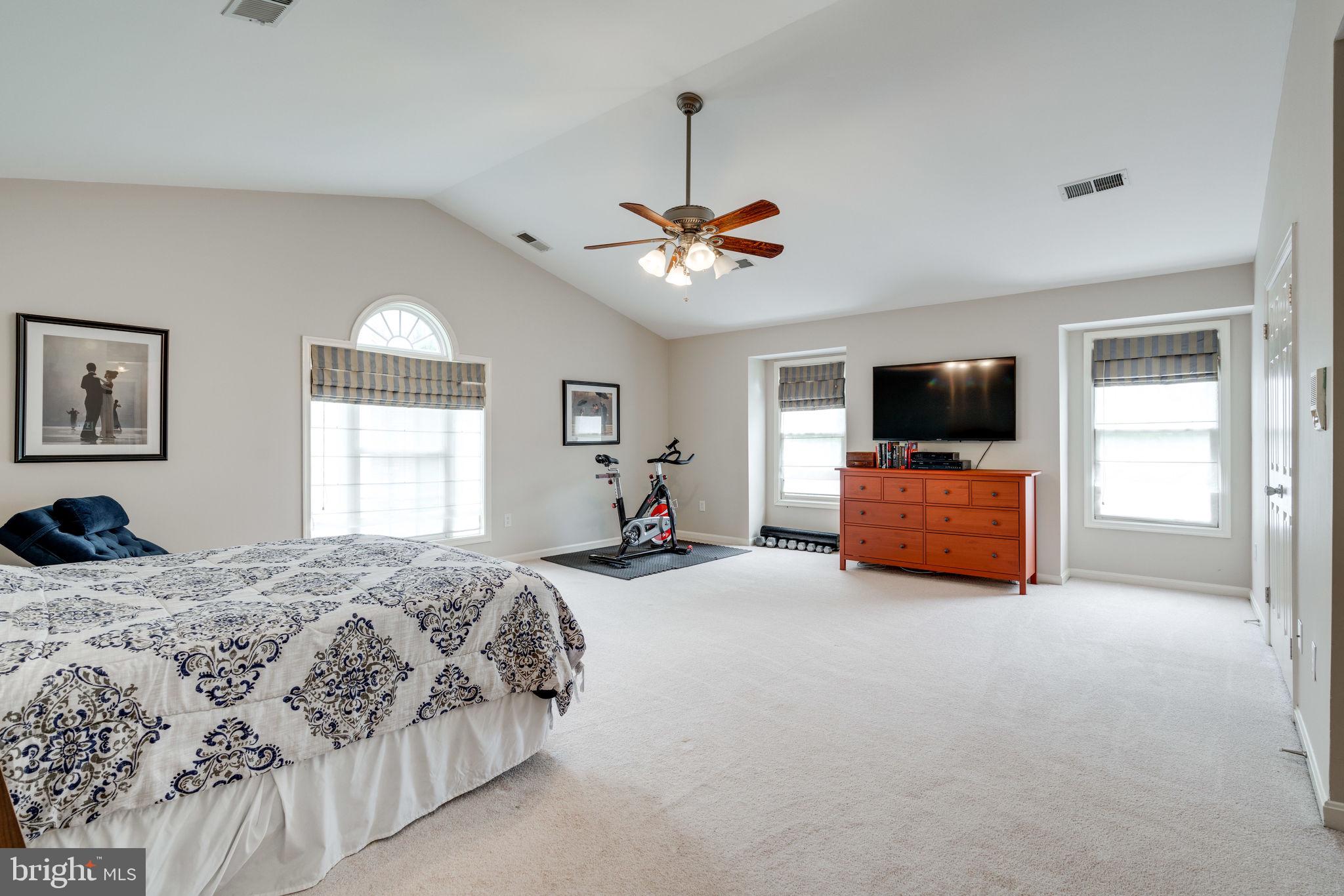 8959 Sycamore Ridge Road Fairfax Station, VA 22039 - Photo 43 of 63 Space for ALL of your furniture!