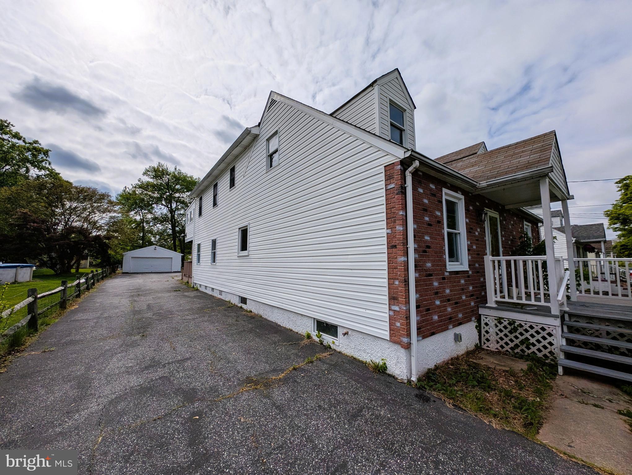 322 Worton Road Baltimore, MD 21221 - Photo 2 of 24