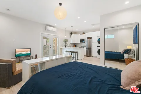 $2,100 | 5634 Ventura Canyon Avenue, Valley Glen, CA 91401