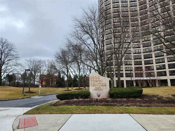 $1,500 | 5000 Town Centre, Unit 1106, Southfield, MI 48075