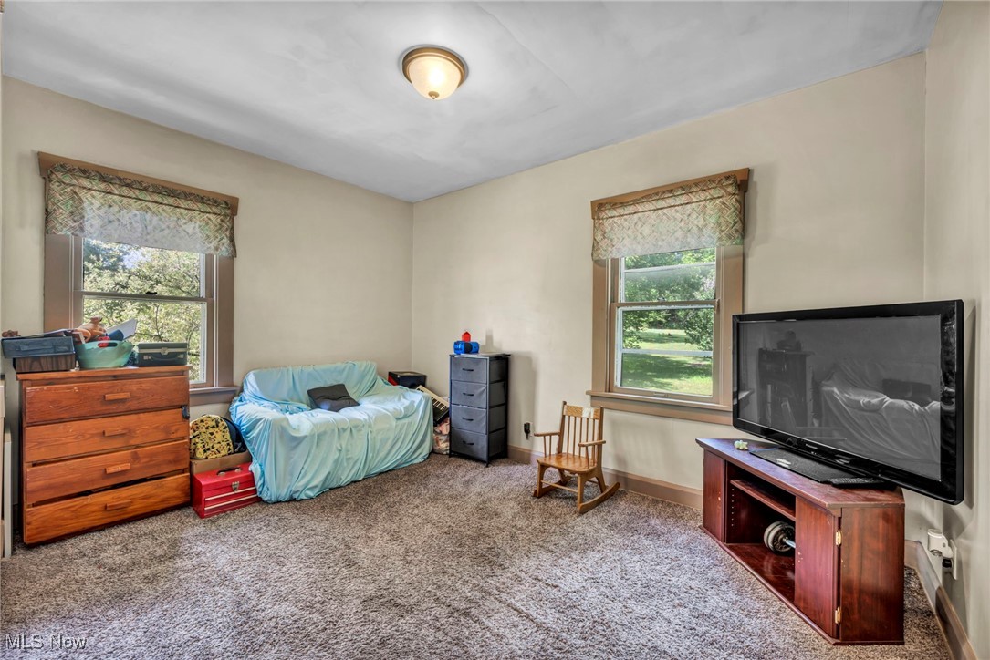 1425 Keefer Road Girard, OH 44420 - Photo 14 of 37 Carpeted bedroom