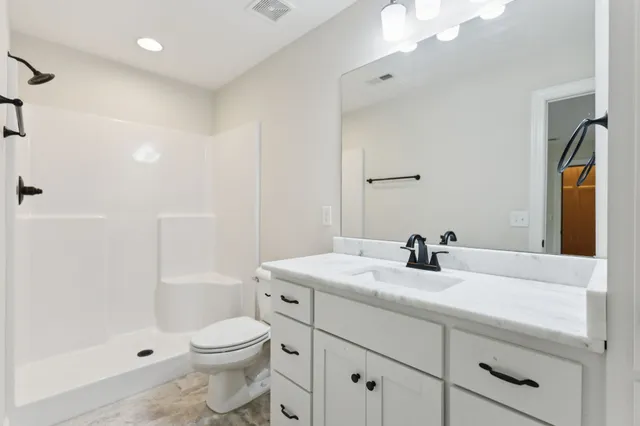 $759,900 | 126 Tom Walker Drive, Beechgrove, TN 37018