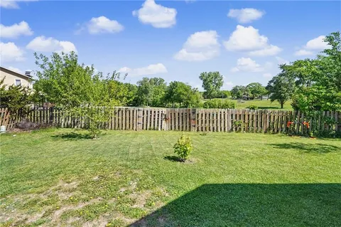 $339,500 | 928 Bluestem Drive, Baldwin City, KS 66006