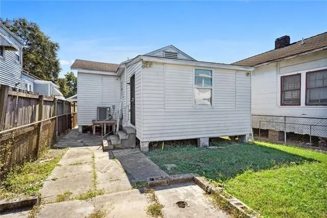 $1,700 | 2549 Jonquil Street, New Orleans, LA 70122