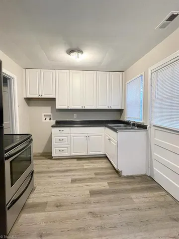 $1,295 | 1020 Portland Street, Greensboro, NC 27403