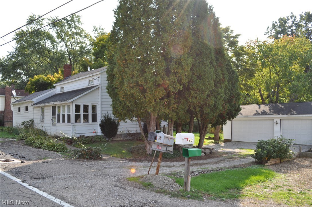 906 West Nimisila Road Akron, OH 44319 - Photo 1 of 34 Gallery Image 1